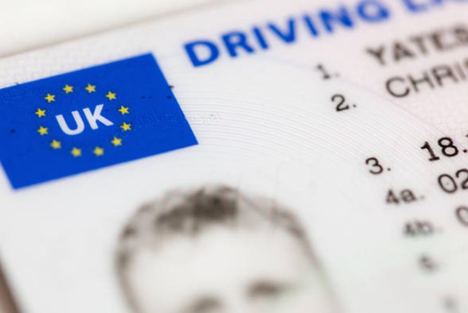 Renew driving licence every 10 years or risk £5,000 fine, DVSA warns ...